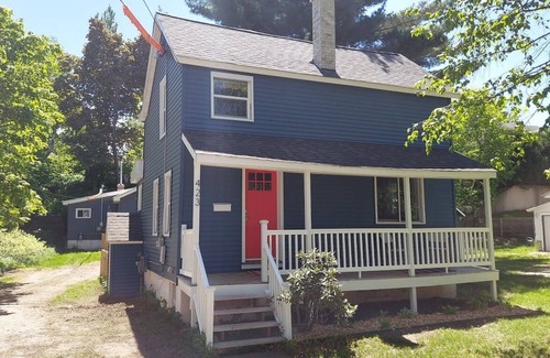Marquette House | The Summer Home - 2 bedroom home central to downtown and NMU. Bring the dog!