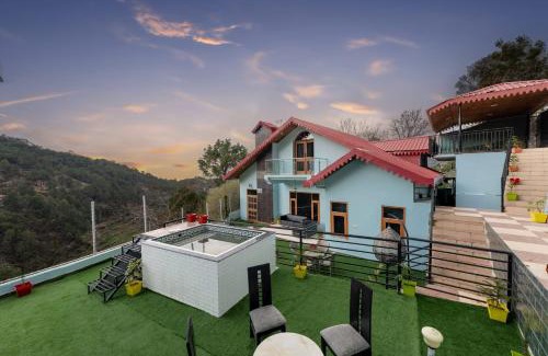 Kuthar Villa | The Summer House Kasauli I Serviced Villa I 4 Bedroom Villa l Party & Music I Sky Bonfire I Managed By Exotic Stays