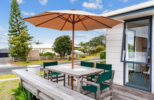 Omaha House | The Summer Pad - Omaha Holiday Home