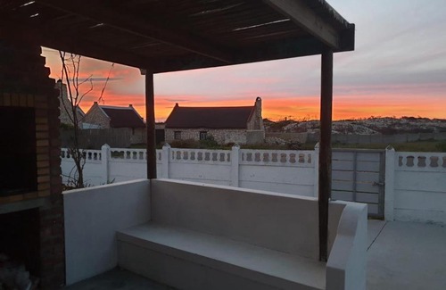 Arniston House | The Summer Place - Arniston Waenhuiskrans