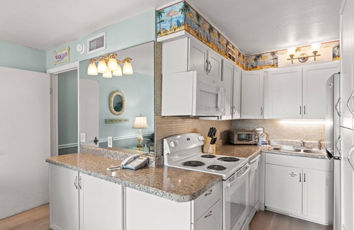 Panama City Beach Condo | The Summit 315 - 1 Bed, 1.5 Baths