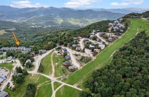 Southcrest Apartment | The Summit