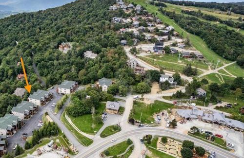 Southcrest Apartment | The Summit