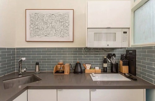 Hermosa Beach Apartment | The Sun Bloc Best Hermosa Pier Location