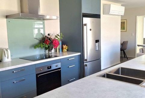 Wanaka House | The Sun Catcher three bedroom home perfect for families