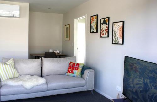 Wanaka House | The Sun Catcher three bedroom home perfect for families