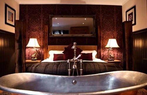 Newbattle Hotel | The Sun Inn