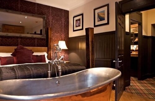 Newbattle Hotel | The Sun Inn