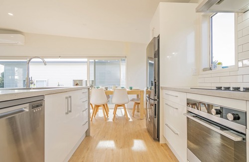 Pauanui House | The Sun Seeker's Retreat - Pauanui Holiday Home