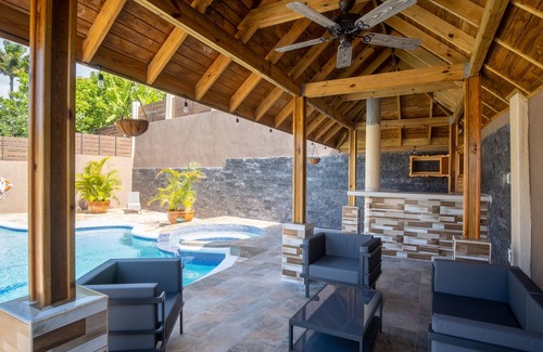 IronShore Estates Villa | The Sun Seeker Villa Ja Luxury10 bedrooms. Fully staffed. Great for large groups