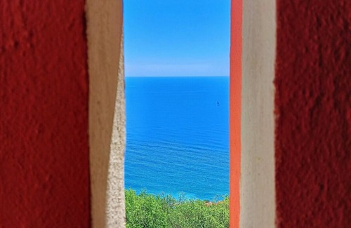 Bergeggi Apartment | The Sundevilla Designer Penthouse with sea view terrace, parking space and pool