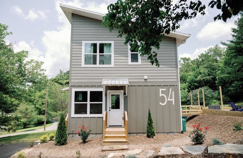 Weaverville House | The Sundrop House: Chic Getaway minutes from everything