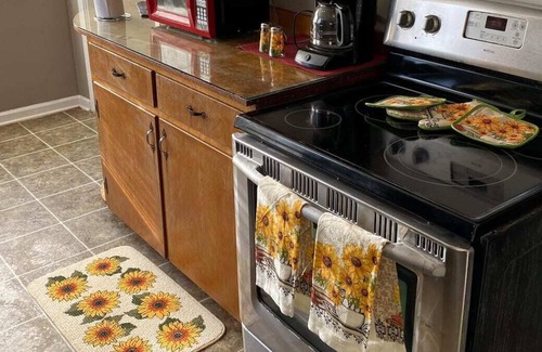 Greenwood Cottage | **The Sunflower House**