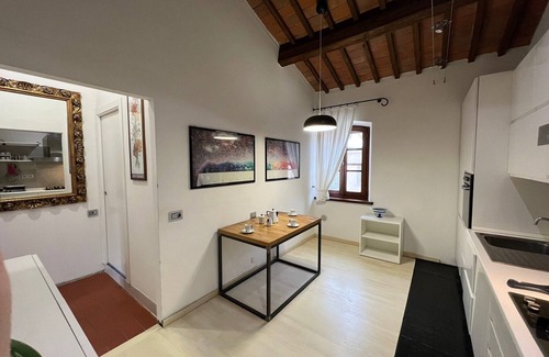 Latignano Apartment | THE SUNFLOWER.