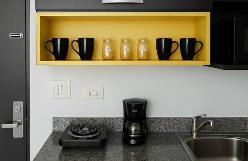 Playa Coronado Hotel | The Sunny Loft Coronado Ph Ibiza