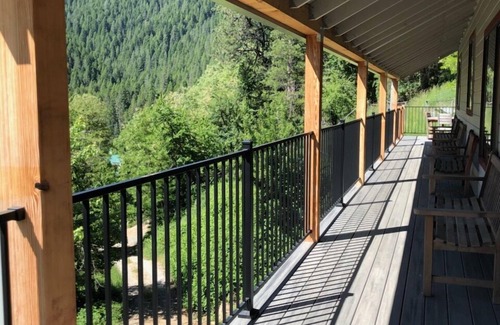 Downieville House | The Sunny Side House 4 bedroom