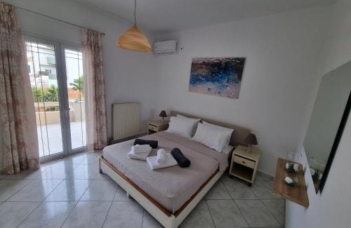 Gournai House | The Sunny Terrace House