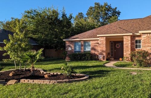 Willis House | The Sunrise Oasis