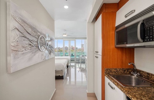 Puerta de Tierra Apartment | The Sunrise Studio | Balcony & Ocean Views | Pool