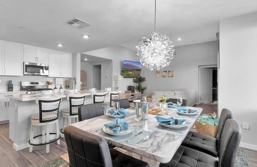Desert Hot Springs House | The Sunrock Oasis Mountain Views