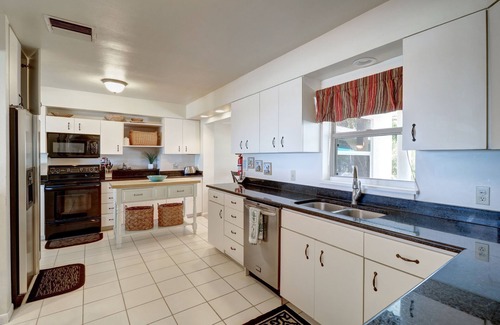 Sunset Reef House | The Sunset House/Beach Front Home w/Private Pool & Hot Tub