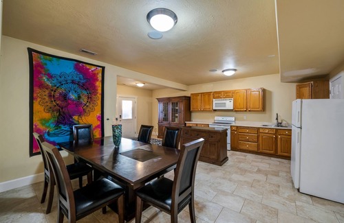Pleasant Grove House | THE SUNSET OASIS! Your resort that feels like HOME!