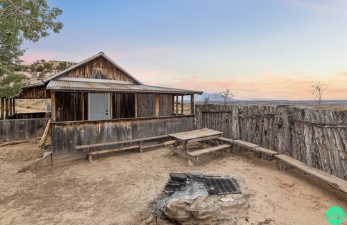 Monticello Apartment | The Sunset Retreat Cabin