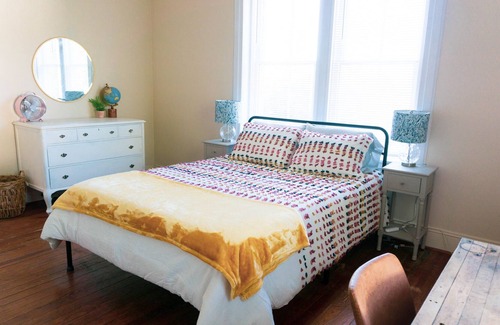 Charles Town House | The Sunshine APT in DT Charles Town near Harpers Ferry