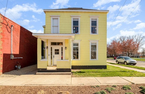 Michigan City Apartment | The Sunshine House: Scenic Skies Unit