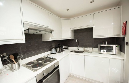 Reading Apartment | The Superior Apartment at Laurel House
