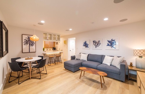 West Newport House | The Surf Casita: Luxury Beach House in Prime Location