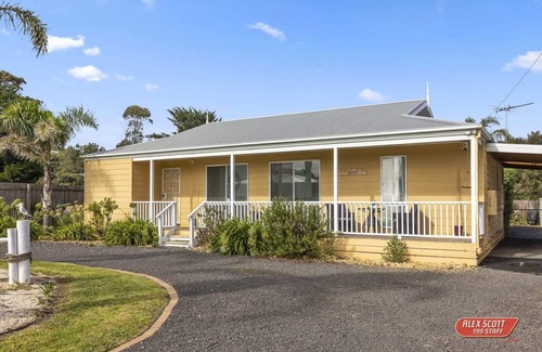 Sunset Strip House | THE SURFING SEAGULL PET FRIENDLY