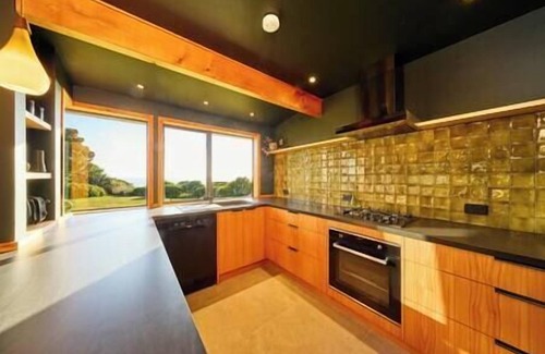 Hapuku House | The Surfwatch House