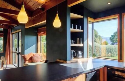 Hapuku House | The Surfwatch House