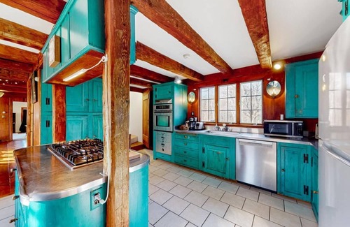 Franklin House | The Swallow Hill Manor