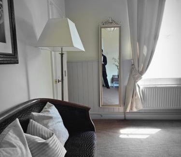 Compton Hotel | The swan at compton