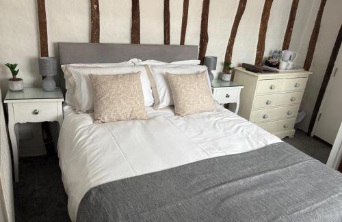 Monks Eleigh Bed & Breakfast | The Swan Inn
