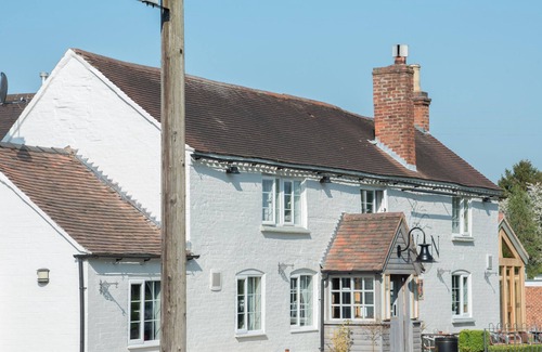 Hanley Swan Hotel | The Swan Inn