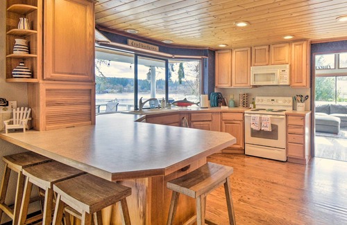 East Olympia House | The Swedish Fish: Getaway on Lake Saint Clair!