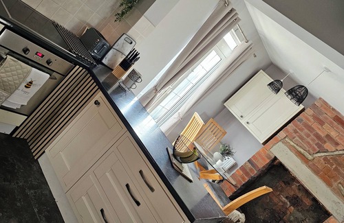 Chapeltown House | The Sweet Brier Cottage in Leeds