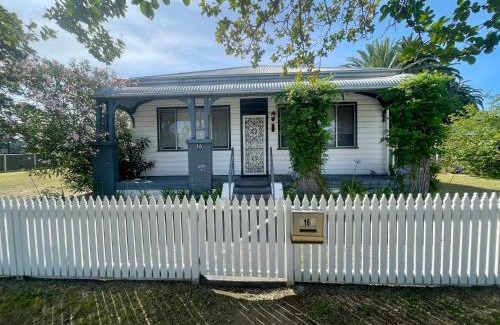 Cessnock House | The Sweet Grapevine Cottage