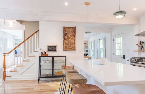Monroe House | The Sweet Spot: Fun-Filled Fall Getaway