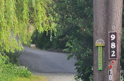 Bellingham Apartment | The Sweet Suite at The Dolls' Dome-ane on historic Chuckanut Drive