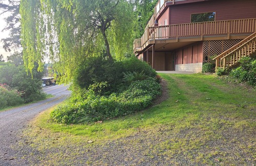 Bellingham Apartment | The Sweet Suite at The Dolls' Dome-ane on historic Chuckanut Drive