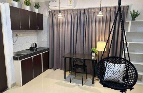 Koregaon Park Apartment | The Swing: Private Studio Room in Koregaon Park