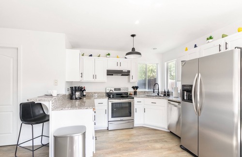 Boise Bench House | /The Tag House/5 minutes to BSU, airport, hiking and downtown