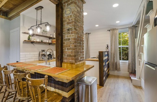 Woodstock House | The Tailor House