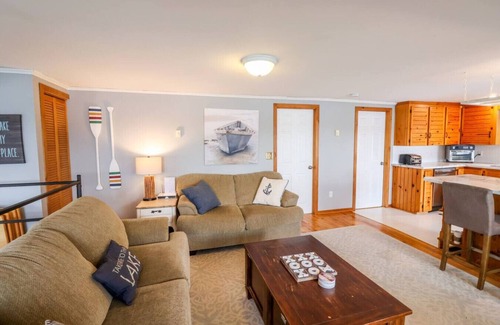 L'Amable Cottage | The Tait Lakehouse Escape