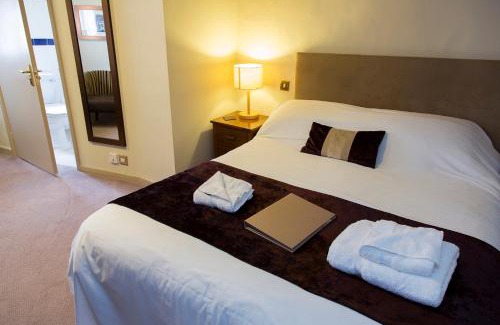 Moreton Hotel | The Talbot Hotel
