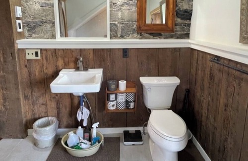 Essex Apartment | The Tavern Apartment overlooks majestic Lake Champlain.